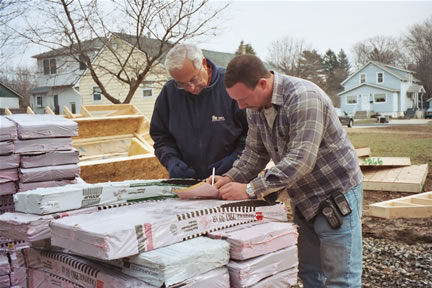 Bill Lashovitz at home site